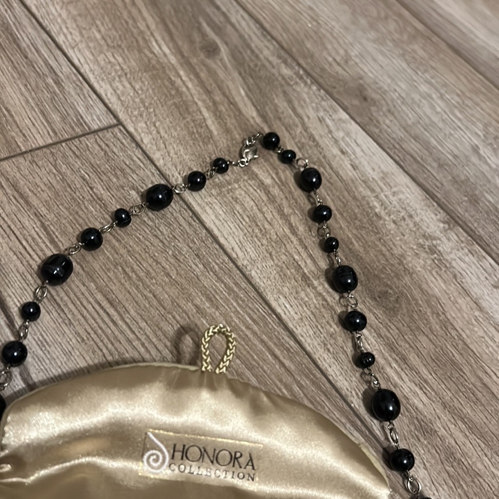 Honora Necklace - Picture 4 of 6